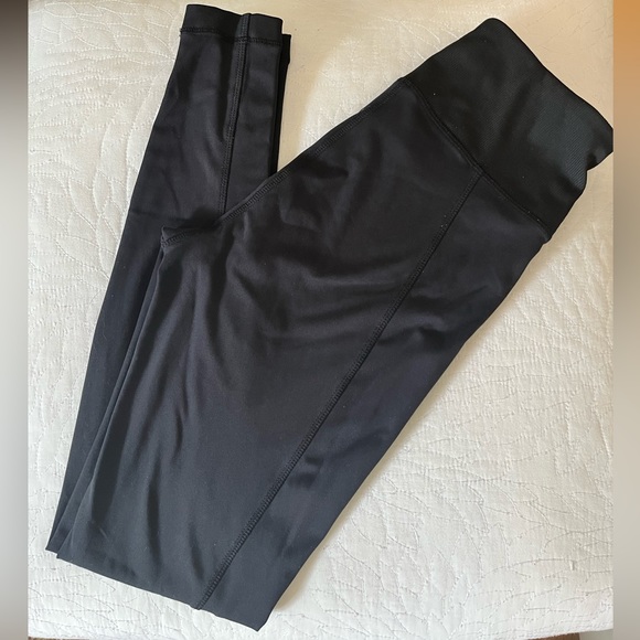 Black LIKE NEW XS leggings with inside ankle drawstrings for dual style 😍😍 - Picture 3 of 4
